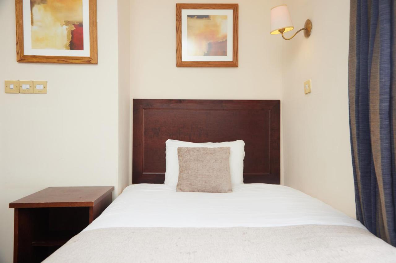The Bell Hotel Woburn By Greene King Inns المظهر الخارجي الصورة